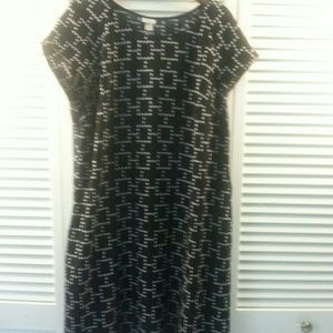 Black dress with cap slevees